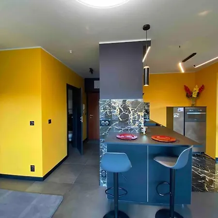 The Vip Arcadia Mall - Premium Location Apartment *