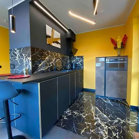 The Vip Arcadia Mall - Premium Location Apartment